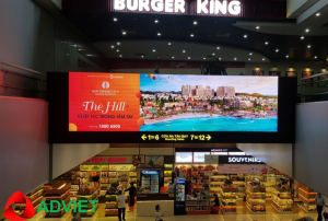 Quảng cáo màn hình LED tại khu vực phòng chờ sân bay Tân Sơn Nhất