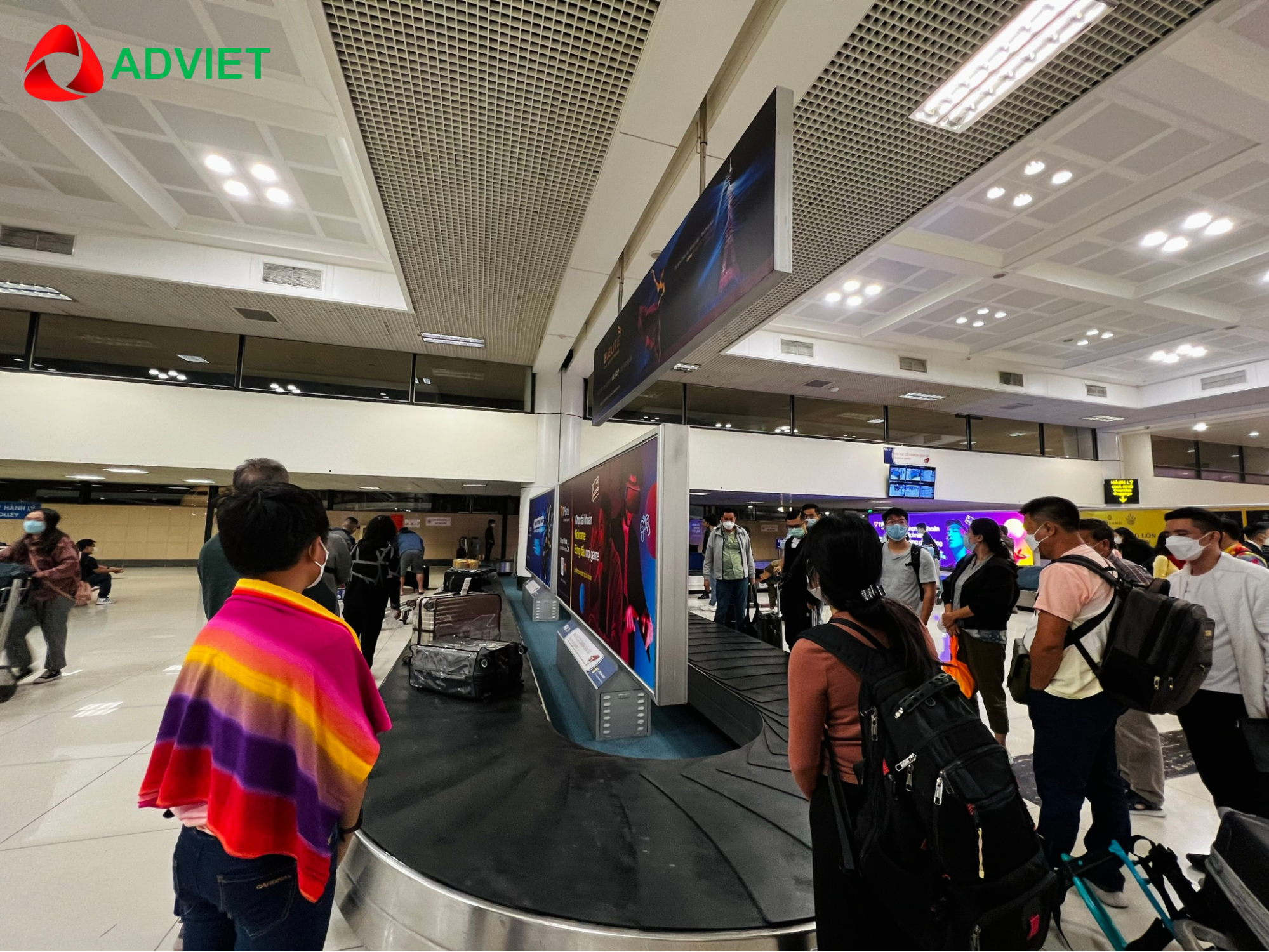 Quảng cáo tại băng chuyền hành lý bằng màn hình LED