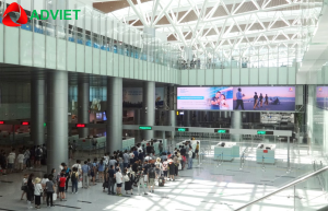 Quảng cáo màn hình LED tại khu vực xuất nhập cảnh sân bay Tân Sơn Nhất