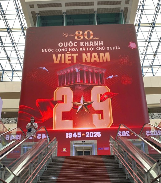 Giải pháp quảng cáo màn hình LED sân bay hiệu quả