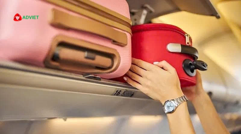 Các hãng hàng không tăng cường thu phí hành lý xách tay khi đi máy bay nhằm đảm bảo an toàn bay và công bằng cho hành khách.