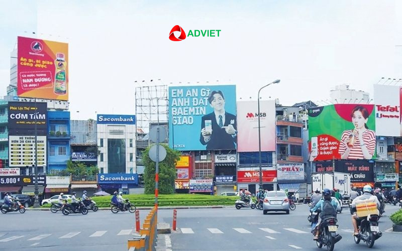 Quảng cáo ngoài trời tích hợp Social Media