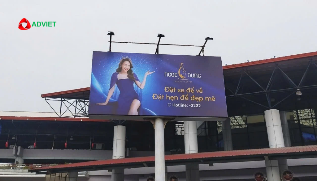 Thương hiệu xa xỉ đầu tư ngân sách lớn cho quảng cáo sân bay để nâng tầm hình ảnh và giá trị thương hiệu