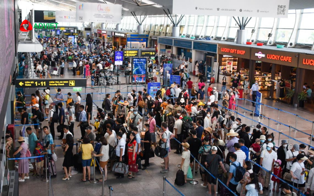 Quảng cáo tại khu vực check-in trong sân bay Đà Nẵng