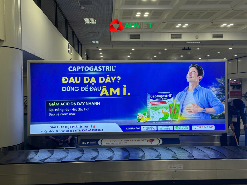 Quảng cáo tại khu vực băng chuyền hành lý