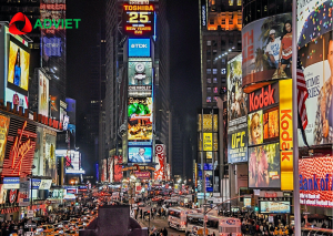 Quảng cáo kỹ thuật số ngoài trời DOOH