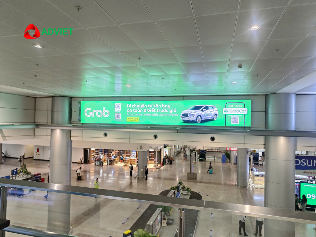 Quảng cáo sân bay giữ vai trò quan trọng trong xu hướng marketing của thương hiệu cao cấp